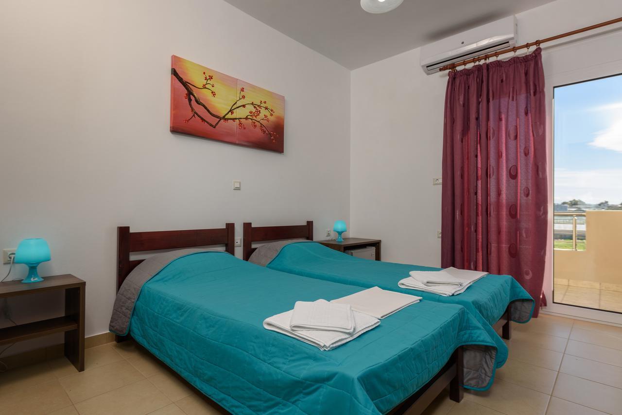Elpidis Villa كوكينوس بيرغوس المظهر الخارجي الصورة